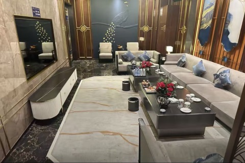 驻马店V12酒吧招聘,河南驻马店酒吧招聘礼仪/礼宾员